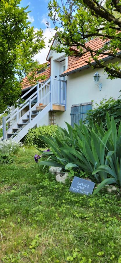 Le Petit Lavoir - Joli Studio A Mayet Buitenkant foto